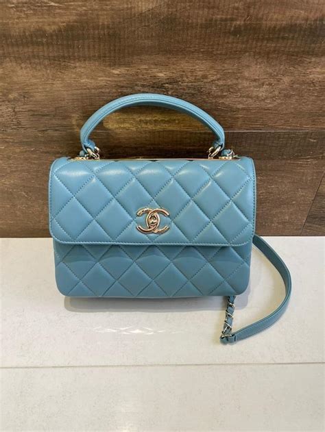 bolsa chanel azul clara